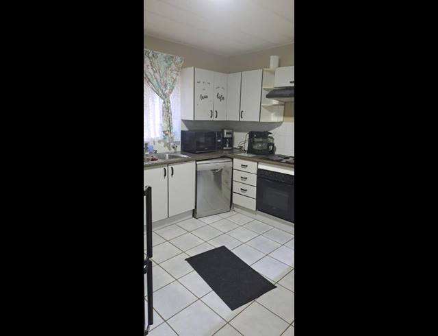 1 BEDROOM TOWNHOUSE FOR SALE IN WITFIELD